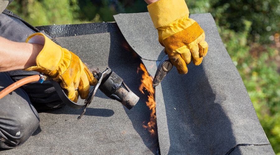 Expert Emergency Roof Repairs services in Hankamer, TX